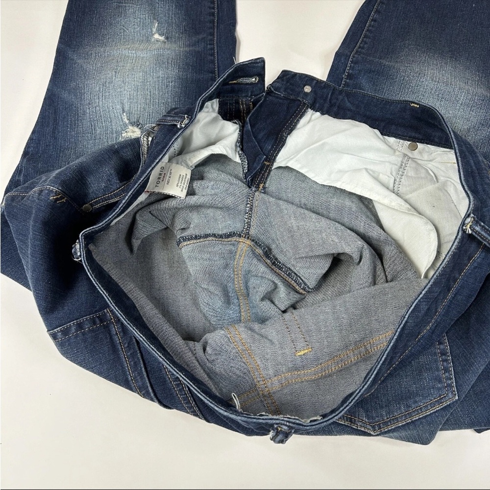 Torrid Women’s Jeans Plus Size 18 Boyfriend Dark Wash Distressing #2512 - Picture 3 of 16